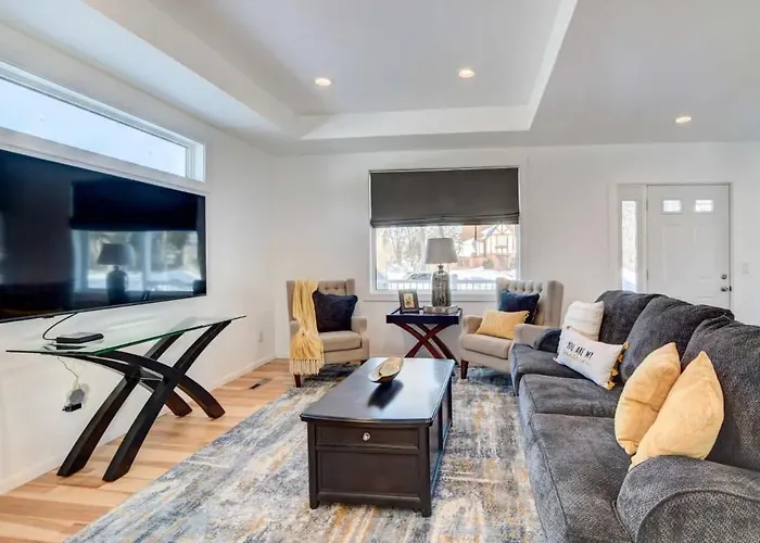 Moorhead Home Rental Near Downtown Fargo