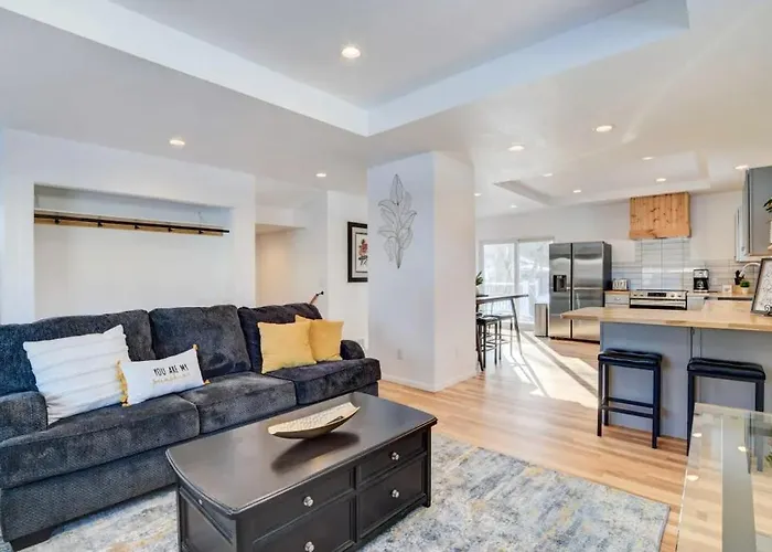 Moorhead Home Rental Near Downtown Fargo